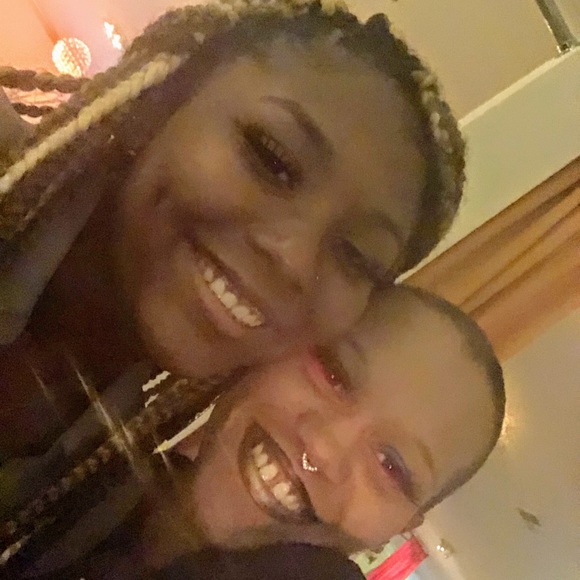 Meet your Posher, MeMe🔥💜 - Picture 2 of 6